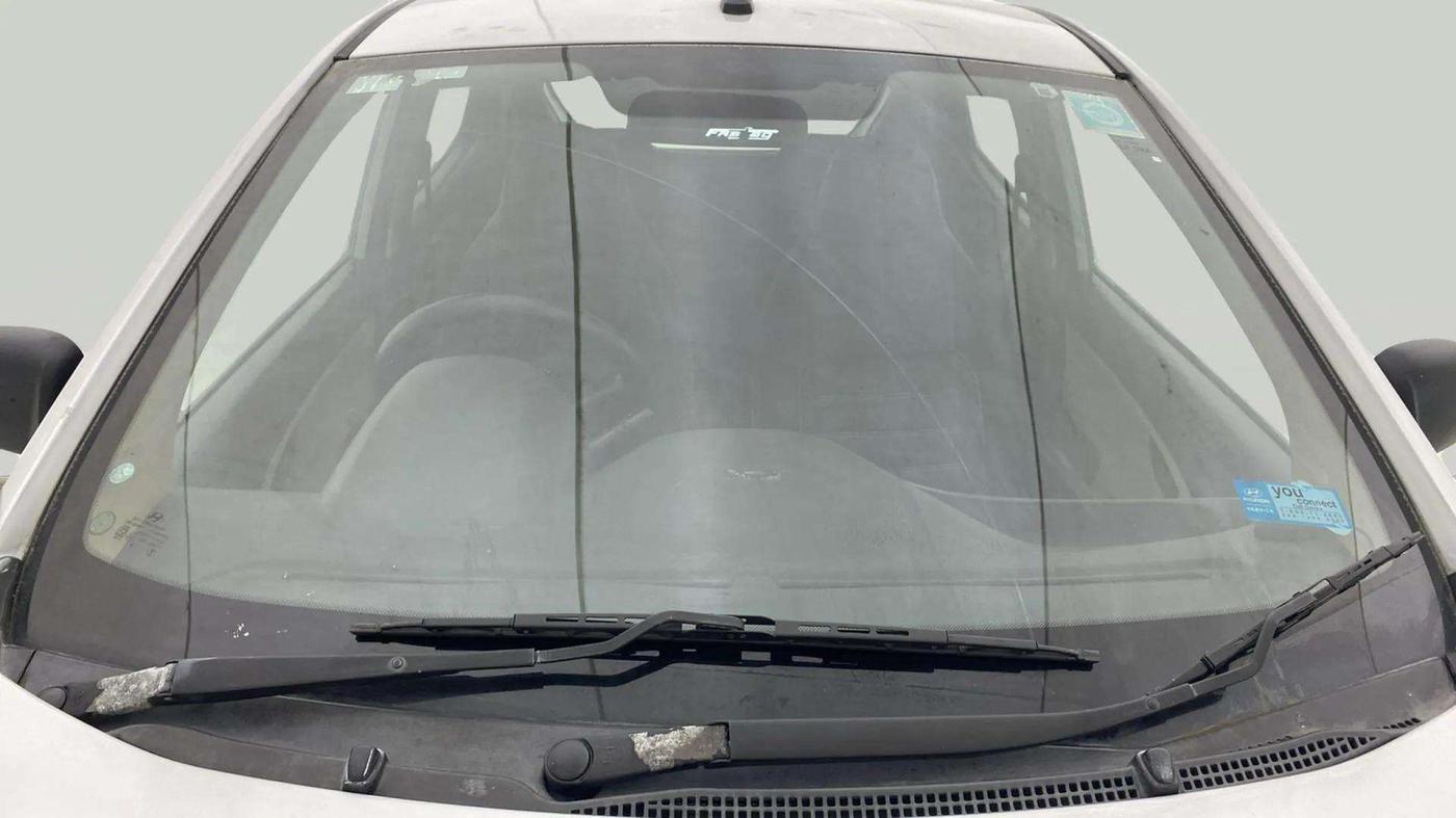2018 Hyundai Eon ERA +, CNG, Manual, 1,31,220 km, Front Windshield