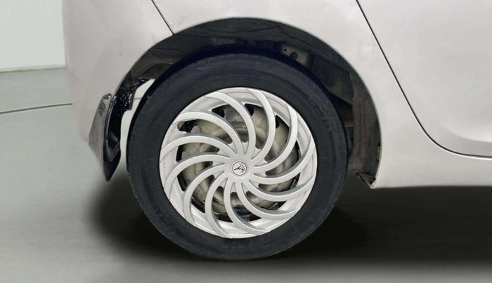 2018 Hyundai Eon ERA +, CNG, Manual, 1,31,159 km, Right Rear Wheel