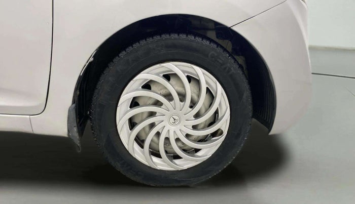 2018 Hyundai Eon ERA +, CNG, Manual, 1,31,159 km, Right Front Wheel