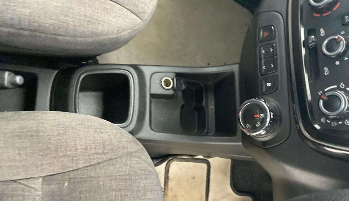2018 Renault Kwid RXT 1.0 AMT, Petrol, Automatic, 49,559 km, Gear Lever