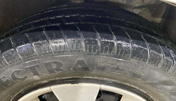 2013 Maruti A Star VXI, Petrol, Manual, 74,659 km, Right Front Tyre Tread
