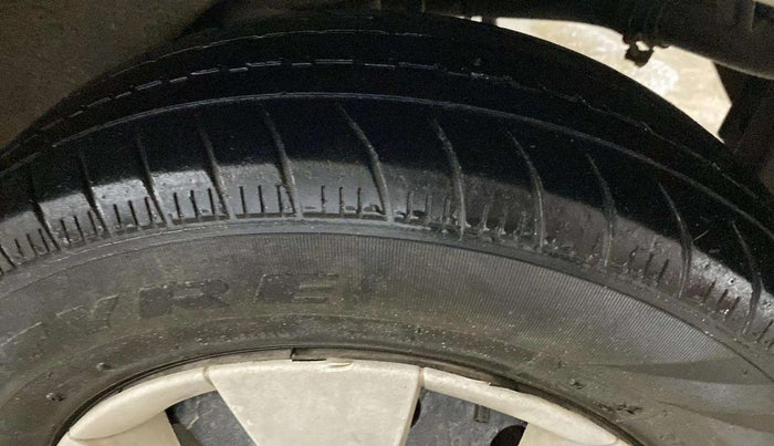 2013 Maruti A Star VXI, Petrol, Manual, 74,659 km, Right Rear Tyre Tread