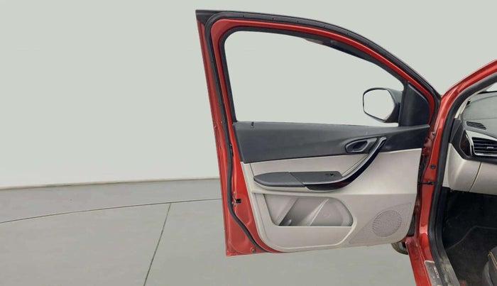 2019 Tata Tiago XZ PETROL, Petrol, Manual, 57,719 km, LHS Front Door