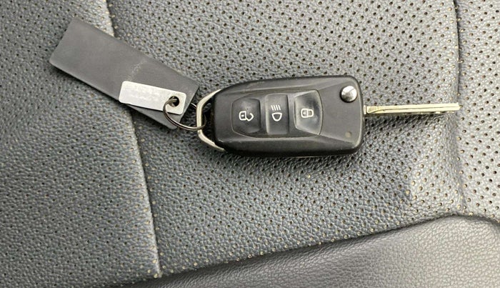 2019 Tata Tiago XZ PETROL, Petrol, Manual, 57,719 km, Key Close Up