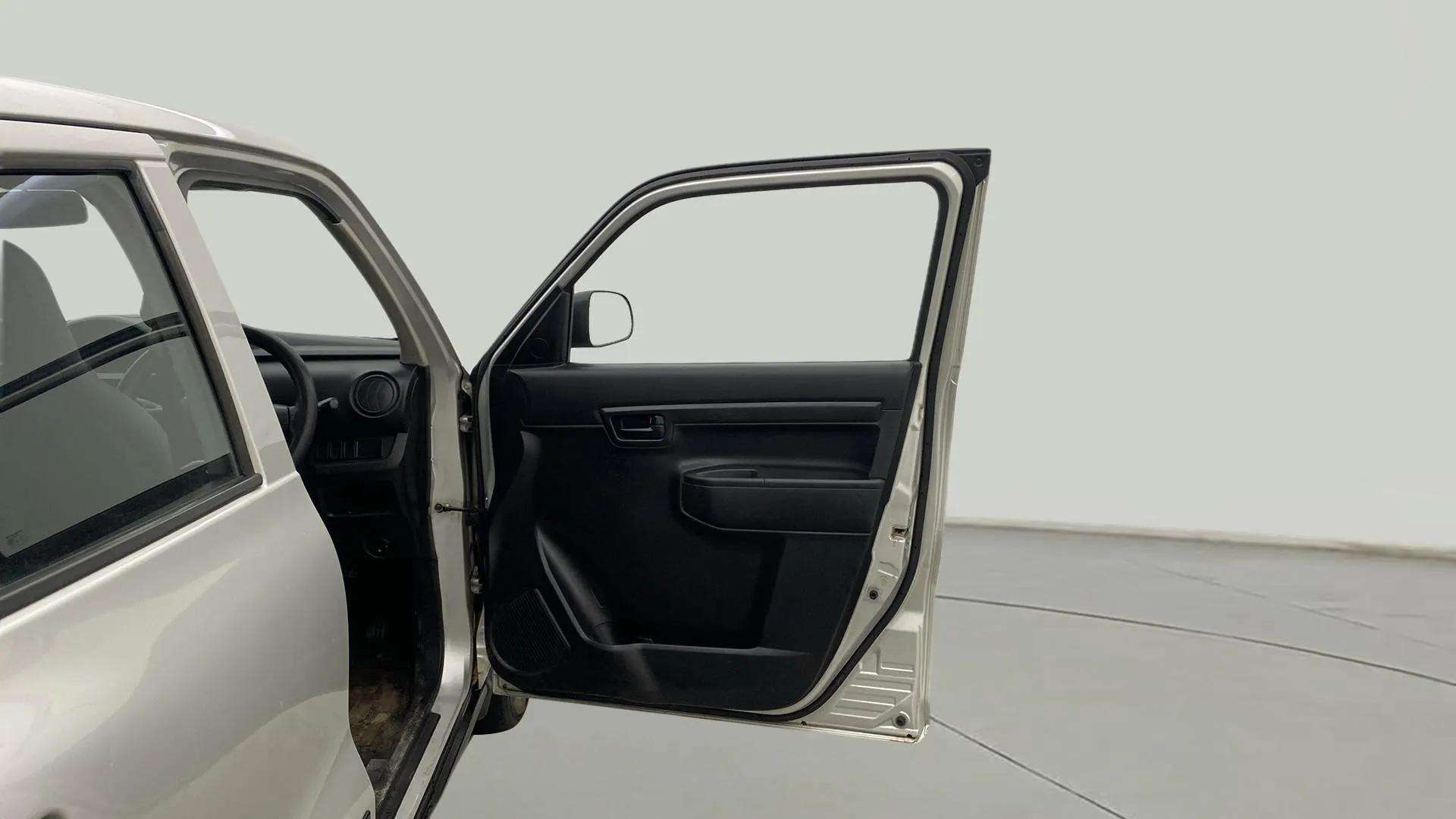 RHS-Front-Door-Open-32