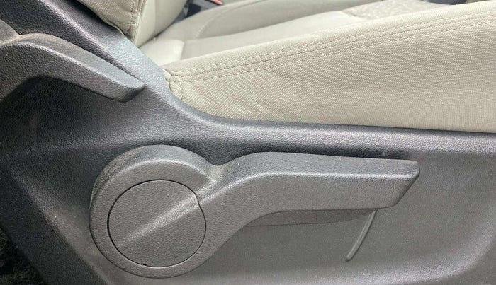 2020 Mahindra MARAZZO M4+ 8 STR, Diesel, Manual, 62,562 km, Driver Side Adjustment Panel