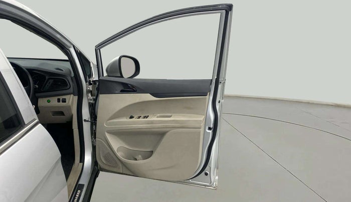 2020 Mahindra MARAZZO M4+ 8 STR, Diesel, Manual, 62,562 km, RHS Front Door