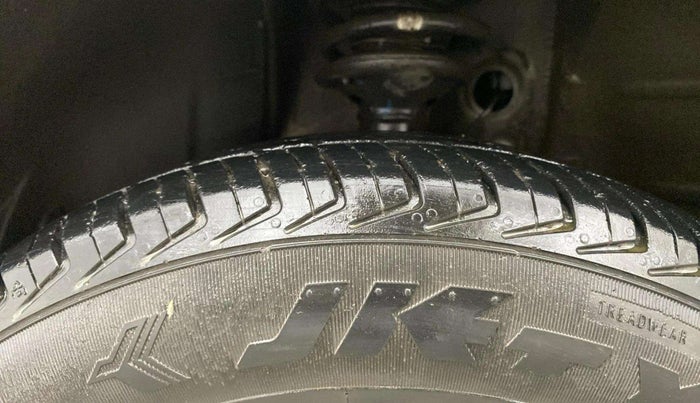 2021 Maruti New Wagon-R LXI CNG (O) 1.0, CNG, Manual, 42,132 km, Left Front Tyre Tread
