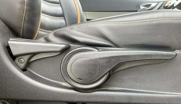 2018 Tata Tiago XZA PETROL, Petrol, Automatic, 26,033 km, Driver Side Adjustment Panel