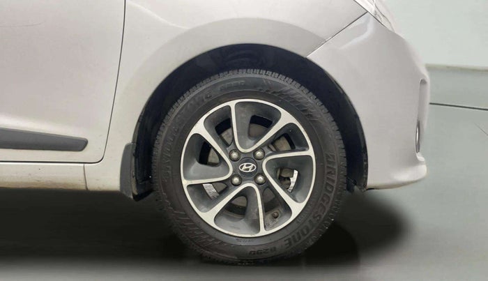 2017 Hyundai Grand i10 SPORTZ (O) AT 1.2 KAPPA VTVT, Petrol, Automatic, 57,629 km, Right Front Wheel