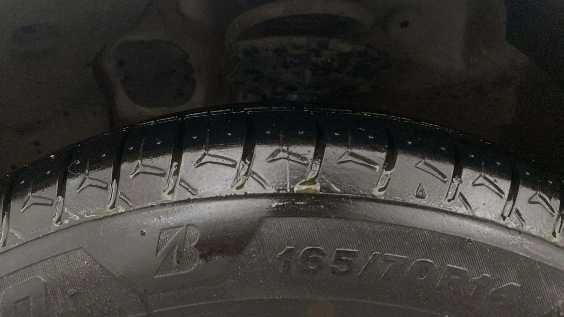 LHS-Front-Tyre-Tread-20