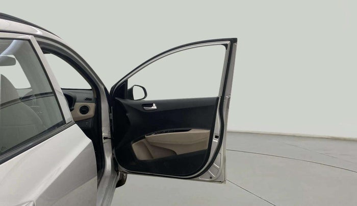 2017 Hyundai Grand i10 SPORTZ (O) AT 1.2 KAPPA VTVT, Petrol, Automatic, 57,629 km, RHS Front Door