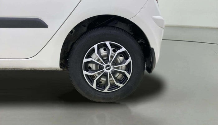 2013 Hyundai i10 MAGNA 1.1, Petrol, Manual, 17,757 km, Left Rear Wheel