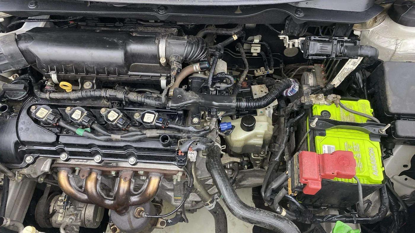 2020 Maruti Swift VXI AMT, Petrol, Automatic, 50,496 km, Engine View - Left