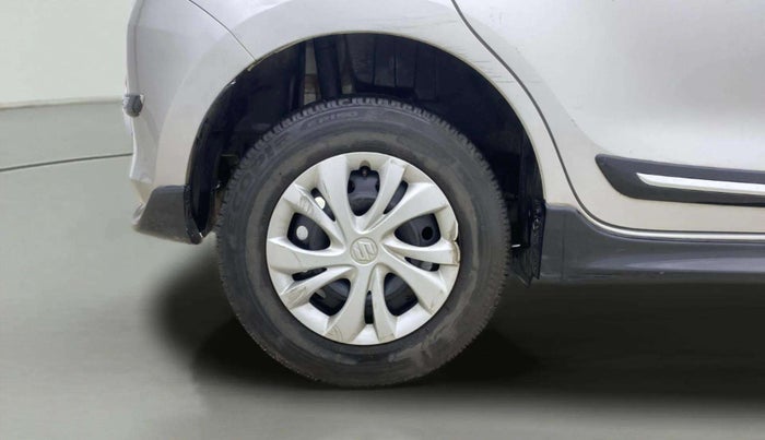 2020 Maruti Swift VXI AMT, Petrol, Automatic, 50,496 km, Right Rear Wheel