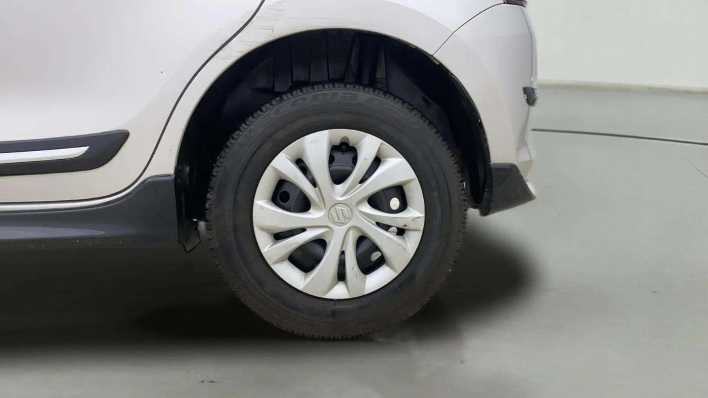 2020 Maruti Swift VXI AMT, Petrol, Automatic, 50,496 km, Left Rear Wheel