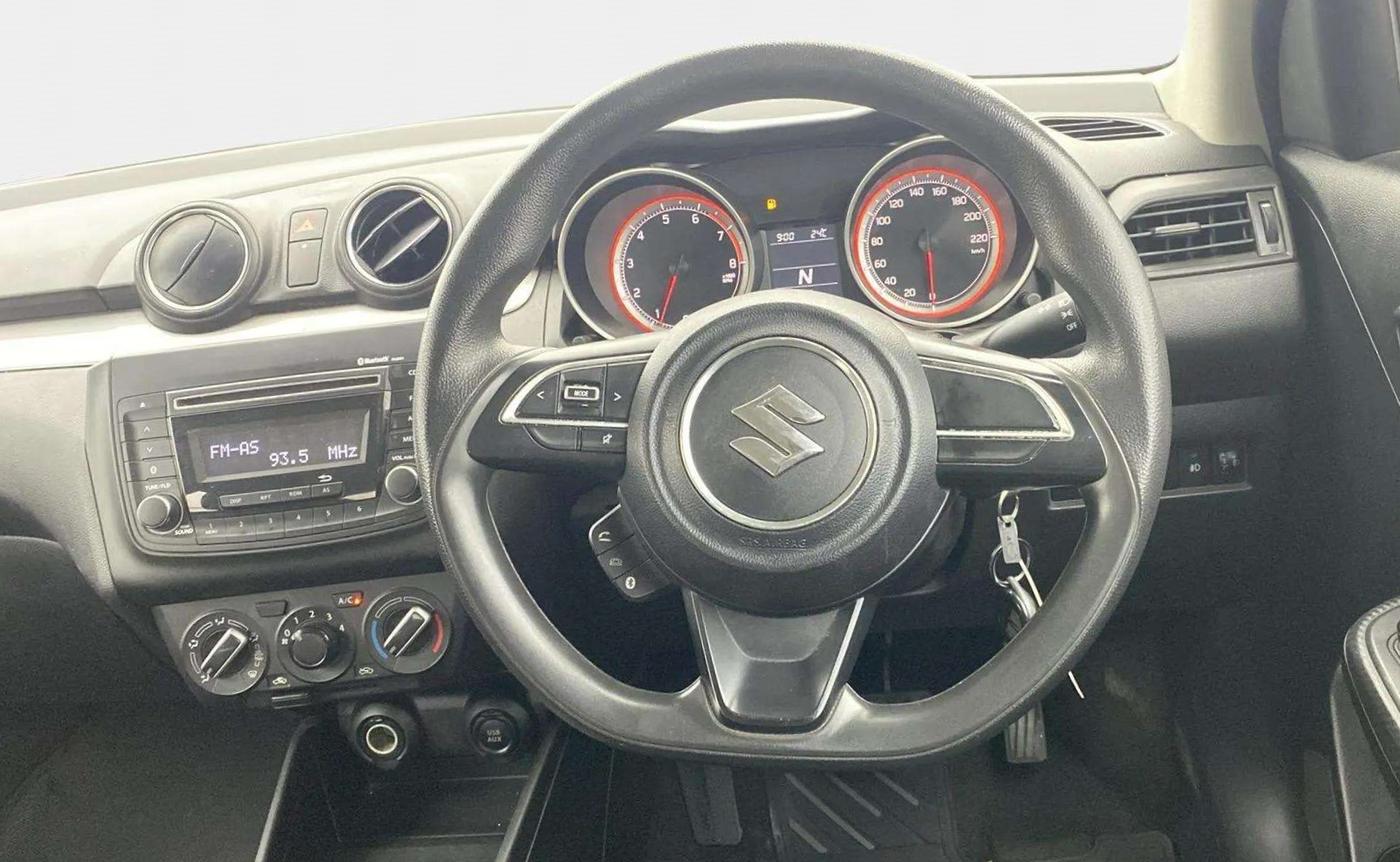 2020 Maruti Swift VXI AMT, Petrol, Automatic, 50,496 km, Steering Wheel Close Up