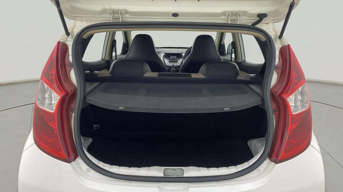 2016 Hyundai Eon MAGNA +, Petrol, Manual, 26,278 km, Boot Inside