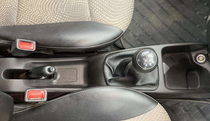 2016 Hyundai Eon MAGNA +, Petrol, Manual, 26,278 km, Gear Lever
