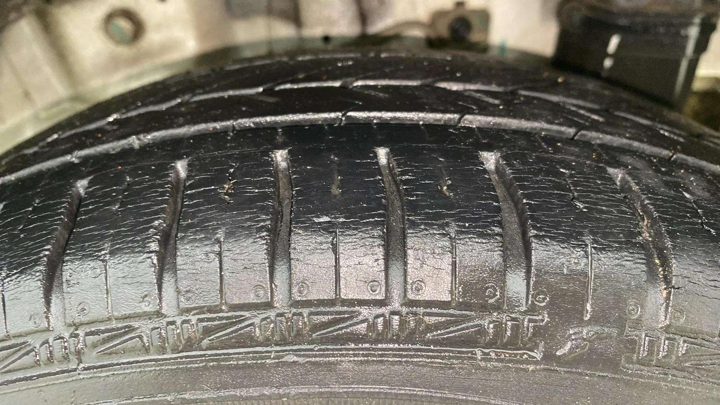2016 Hyundai Eon MAGNA +, Petrol, Manual, 26,278 km, Left Rear Tyre Tread
