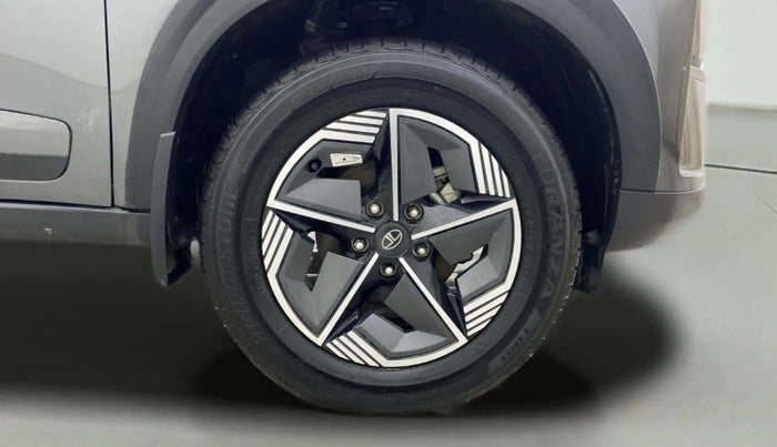 2023 Tata NEXON CREATIVE PLUS 1.2 REVOTRON 6 AMT, Petrol, Automatic, 17,196 km, Right Front Wheel
