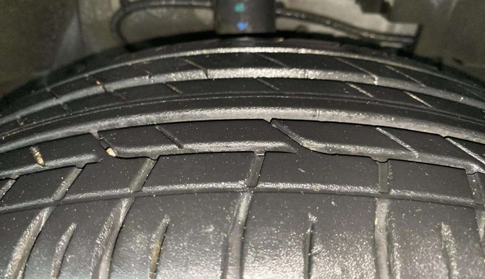 2023 Tata NEXON CREATIVE PLUS 1.2 REVOTRON 6 AMT, Petrol, Automatic, 17,196 km, Right Front Tyre Tread