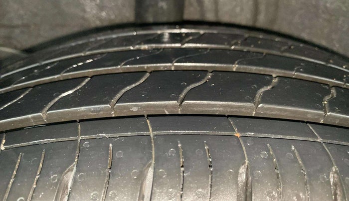 2024 KIA SONET HTK PLUS 1.2 PETROL MT, Petrol, Manual, 2,587 km, Right Rear Tyre Tread