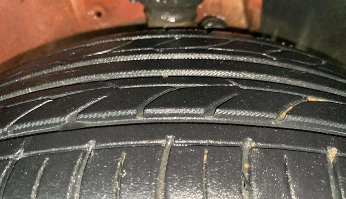 2017 Maruti IGNIS ZETA 1.2 AMT, Petrol, Automatic, 60,097 km, Right Front Tyre Tread