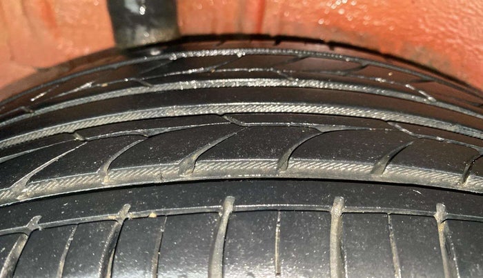 2017 Maruti IGNIS ZETA 1.2 AMT, Petrol, Automatic, 60,097 km, Right Rear Tyre Tread