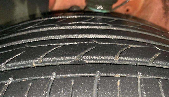 2017 Maruti IGNIS ZETA 1.2 AMT, Petrol, Automatic, 60,097 km, Left Front Tyre Tread