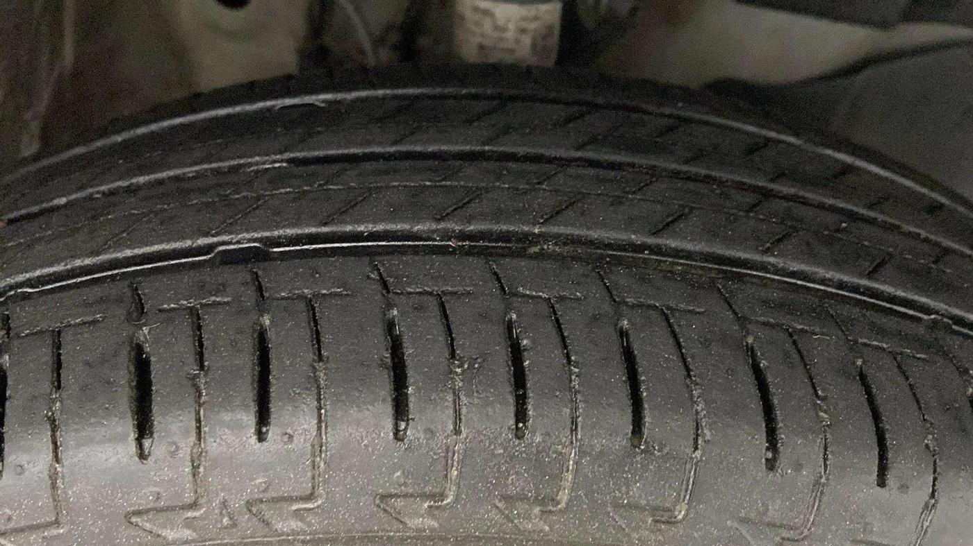2022 Honda Amaze 1.2L I-VTEC S CVT, Petrol, Automatic, 20,425 km, Right Front Tyre Tread