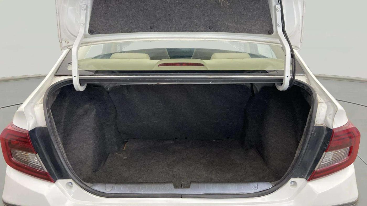 2022 Honda Amaze 1.2L I-VTEC S CVT, Petrol, Automatic, 20,425 km, Boot Inside