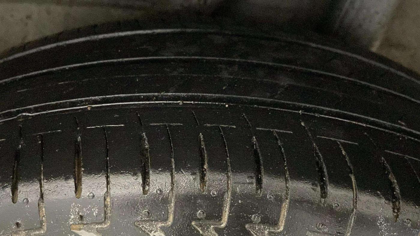 2022 Honda Amaze 1.2L I-VTEC S CVT, Petrol, Automatic, 20,425 km, Left Rear Tyre Tread