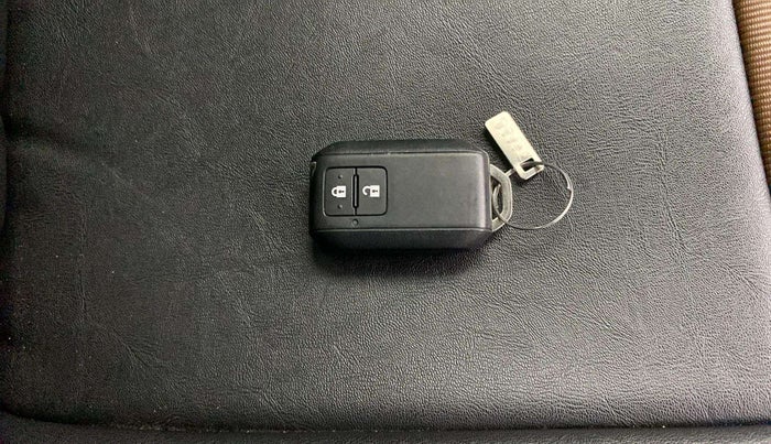 2023 Maruti JIMNY ALPHA ALL GRIP PRO MT, Petrol, Manual, 64,281 km, Key Close Up