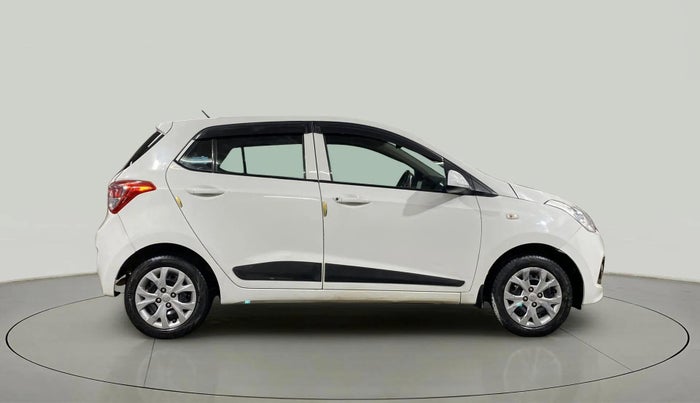 2016 Hyundai Grand i10 MAGNA 1.2 KAPPA VTVT, Petrol, Manual, 72,655 km, Right Side View