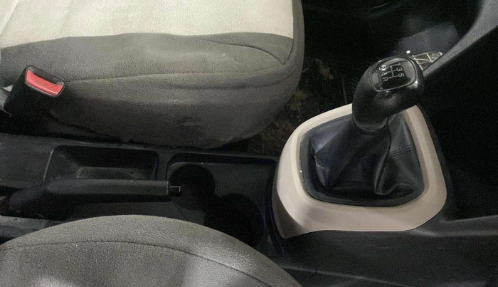 2016 Hyundai Grand i10 MAGNA 1.2 KAPPA VTVT, Petrol, Manual, 72,655 km, Gear Lever