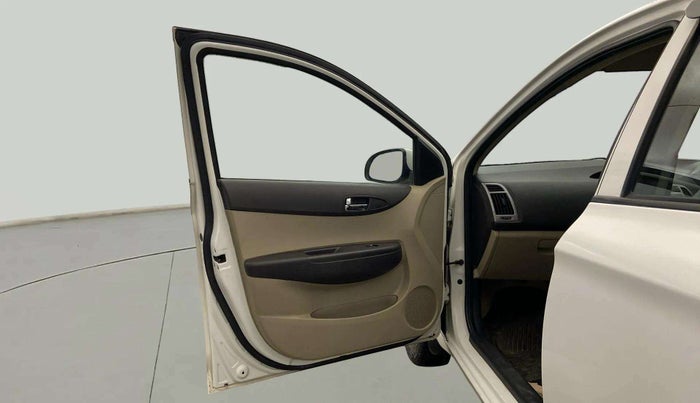 2013 Hyundai i20 MAGNA (O) 1.2, Petrol, Manual, 65,343 km, LHS Front Door