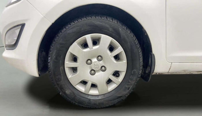 2013 Hyundai i20 MAGNA (O) 1.2, Petrol, Manual, 65,343 km, Left Front Wheel