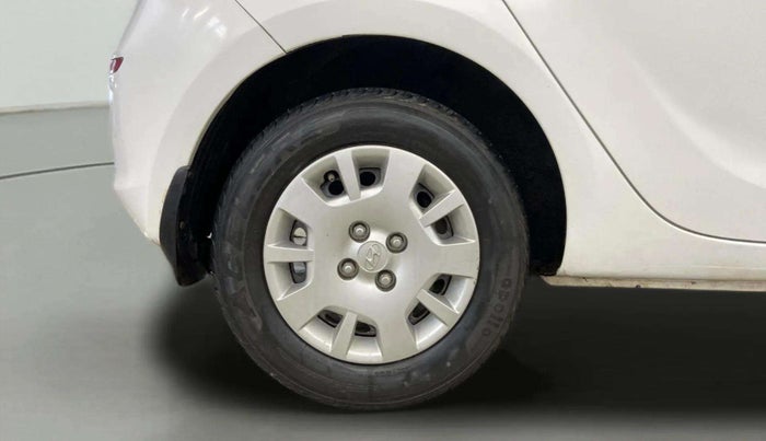 2013 Hyundai i20 MAGNA (O) 1.2, Petrol, Manual, 65,343 km, Right Rear Wheel