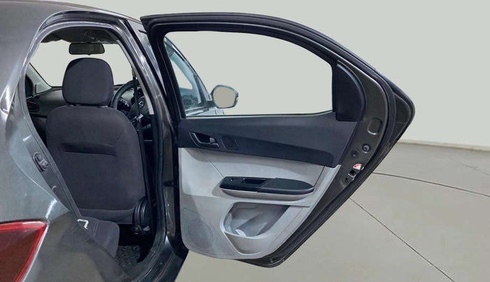 2022 Tata Tiago XT CNG, CNG, Manual, 49,315 km, RHS Rear Door