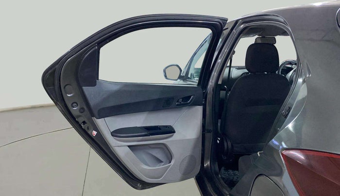 2022 Tata Tiago XT CNG, CNG, Manual, 49,315 km, LHS Rear Door