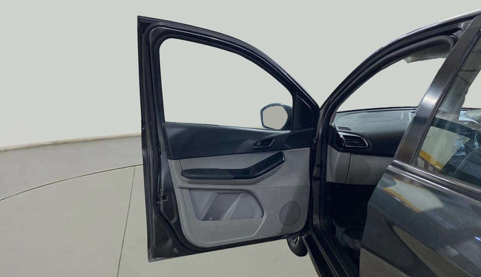 2022 Tata Tiago XT CNG, CNG, Manual, 49,315 km, LHS Front Door