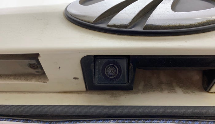 2022 Mahindra XUV300 W8 (O) 1.5 DIESEL, Diesel, Manual, 53,875 km, Parking Camera