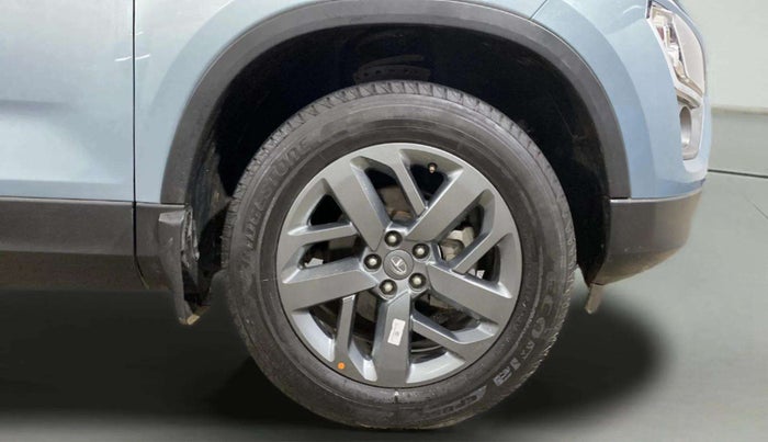 2022 Tata Safari XT PLUS, Diesel, Manual, 23,715 km, Right Front Wheel