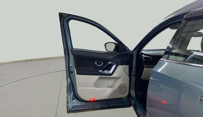 2022 Tata Safari XT PLUS, Diesel, Manual, 23,715 km, LHS Front Door