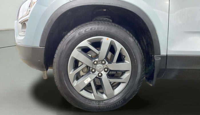2022 Tata Safari XT PLUS, Diesel, Manual, 23,715 km, Left Front Wheel
