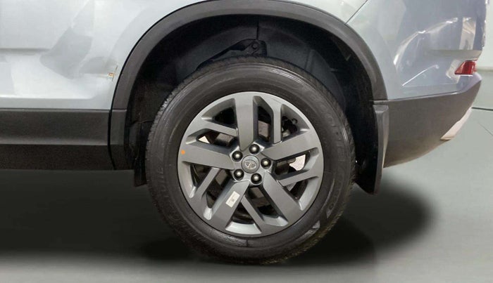 2022 Tata Safari XT PLUS, Diesel, Manual, 23,715 km, Left Rear Wheel