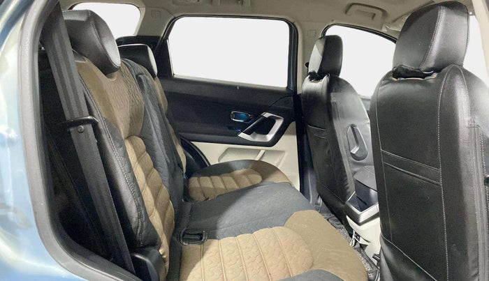 2022 Tata Safari XT PLUS, Diesel, Manual, 23,715 km, Right Side Front Door Cabin