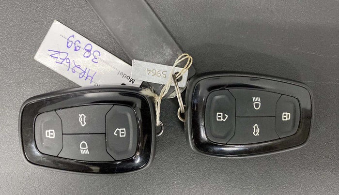 2022 Tata Safari XT PLUS, Diesel, Manual, 23,715 km, Key Close Up