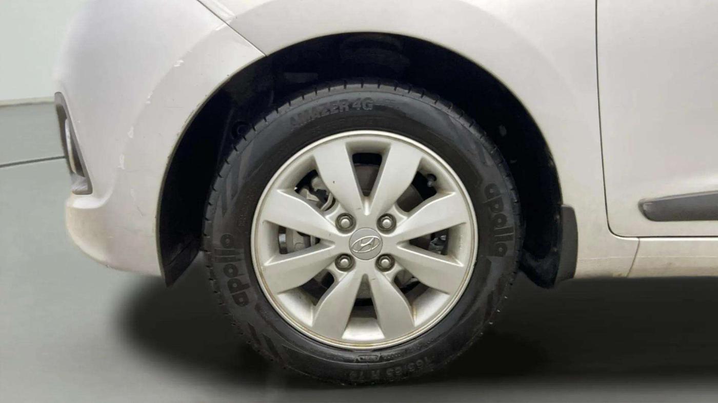 2015 Hyundai Xcent SX 1.2, Petrol, Manual, 72,073 km, Left Front Wheel